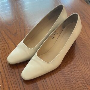 Lands' End Cream Women's Heels - Vintage Ivory Pumps, Size 7M